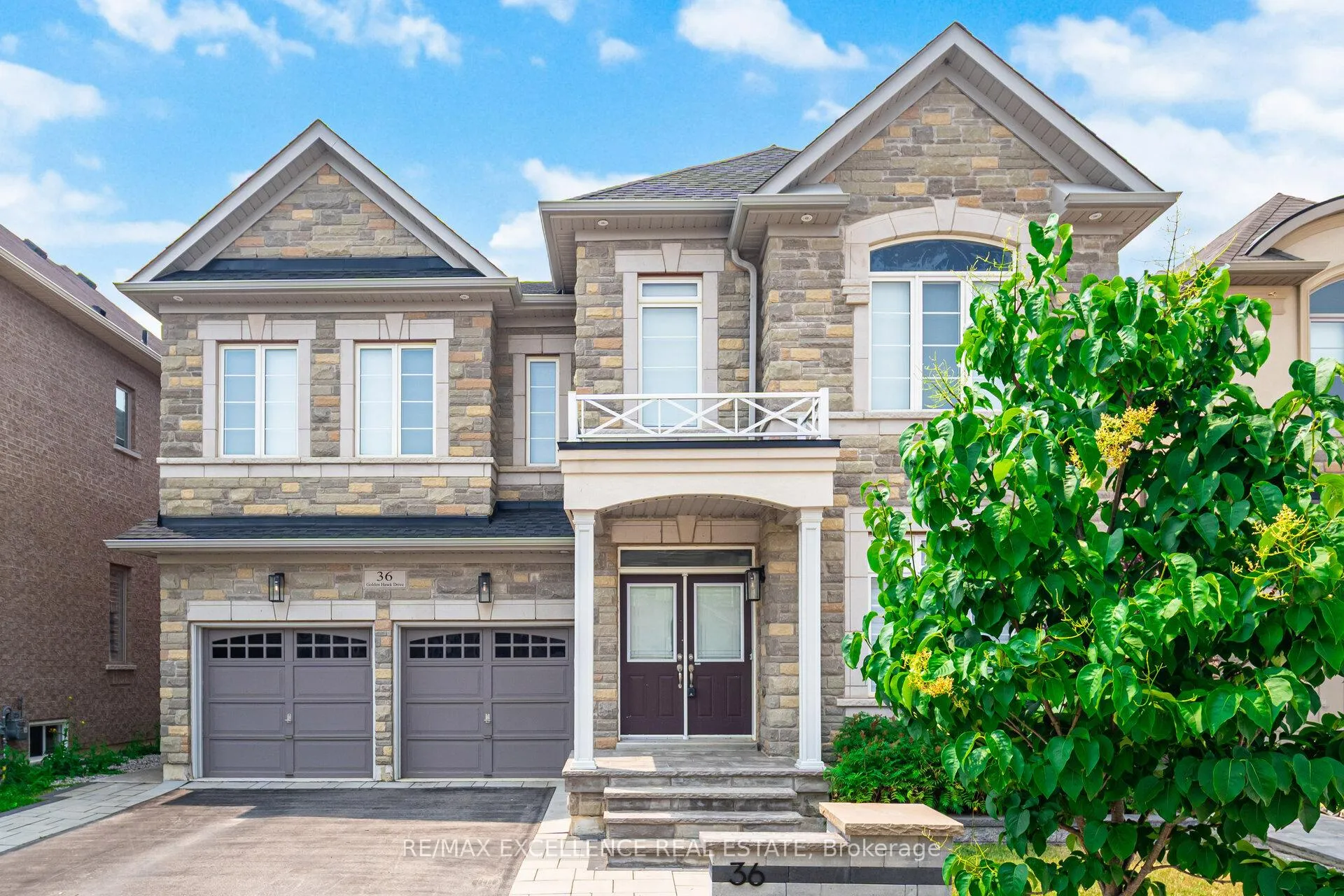 Photo 1 of 36 Golden Hawk Drive, Hamilton, Waterdown — HOMEH
