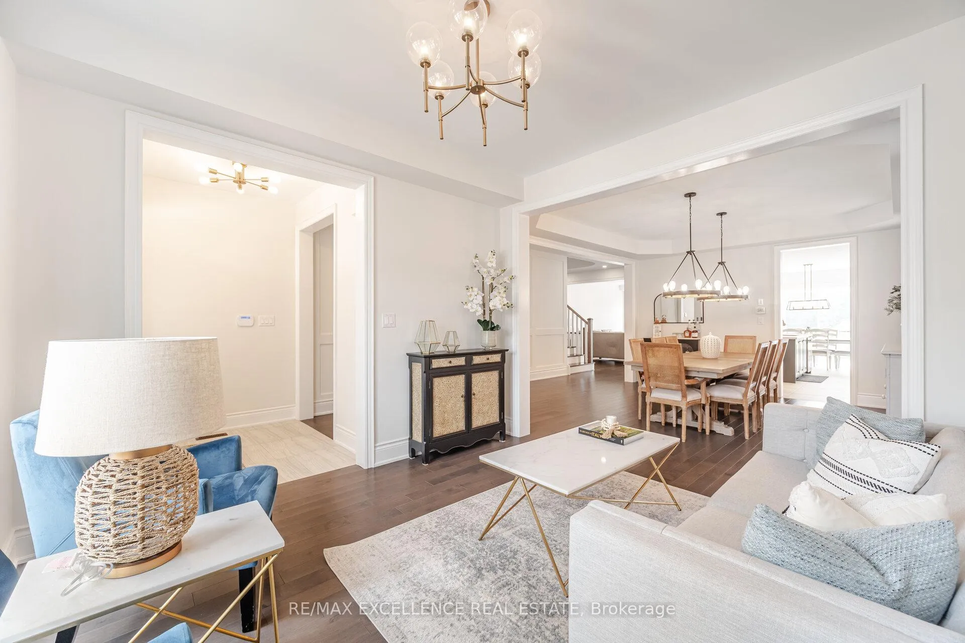 Photo 5 of 36 Golden Hawk Drive, Hamilton, Waterdown — HOMEH