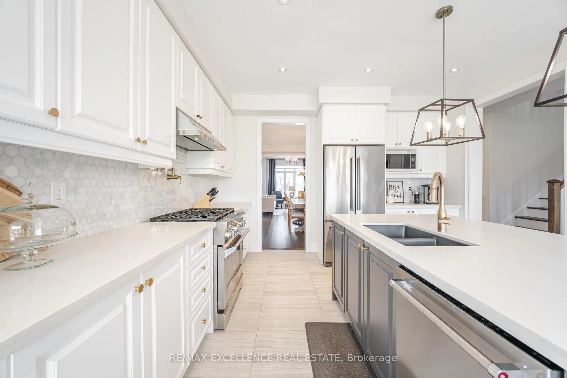 Photo 12 of 36 Golden Hawk Drive, Hamilton, Waterdown — HOMEH