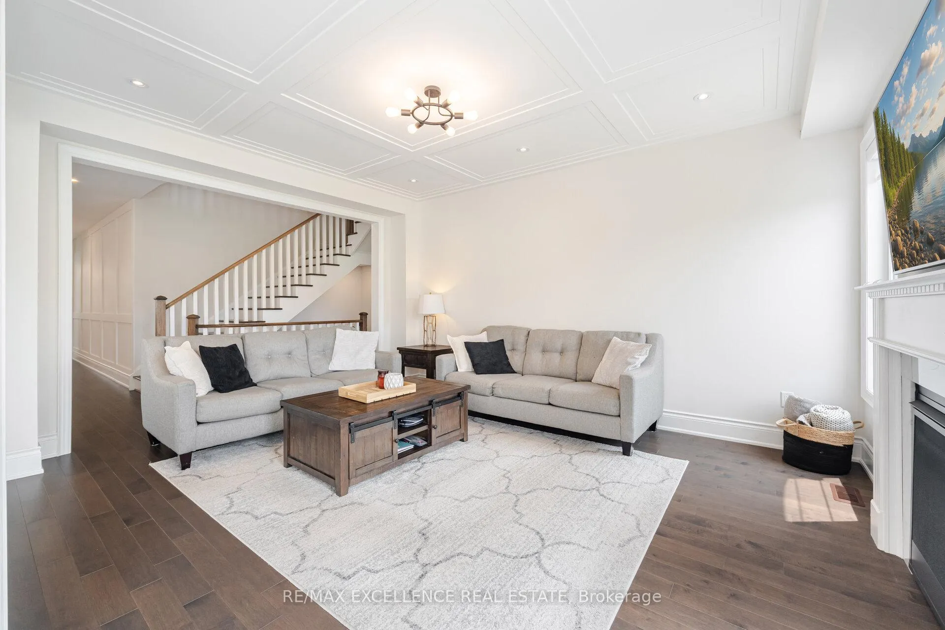 Photo 19 of 36 Golden Hawk Drive, Hamilton, Waterdown — HOMEH
