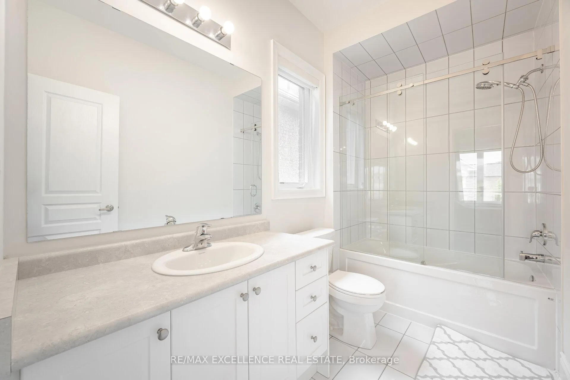 Photo 38 of 36 Golden Hawk Drive, Hamilton, Waterdown — HOMEH