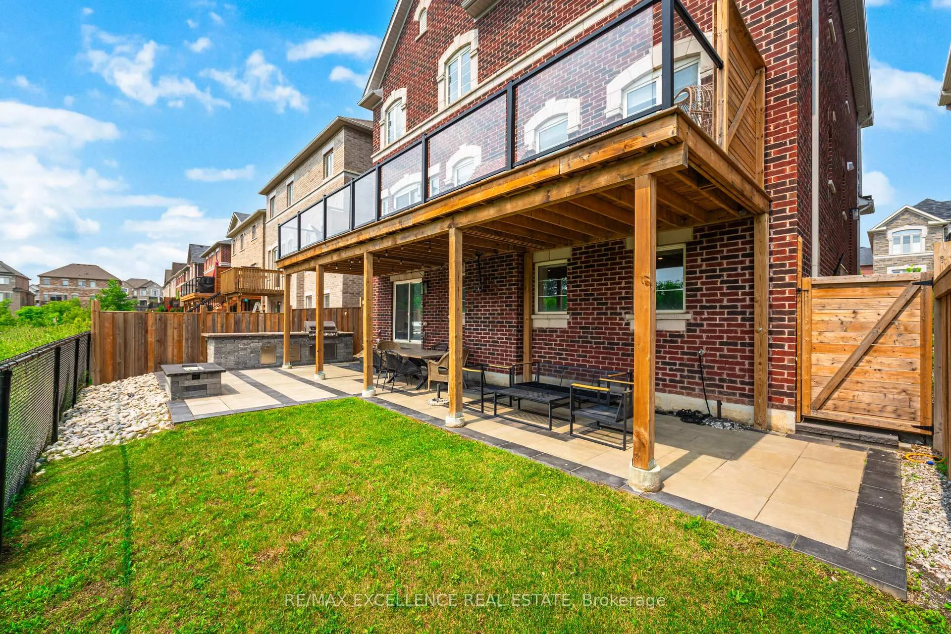 Photo 50 of 36 Golden Hawk Drive, Hamilton, Waterdown — HOMEH