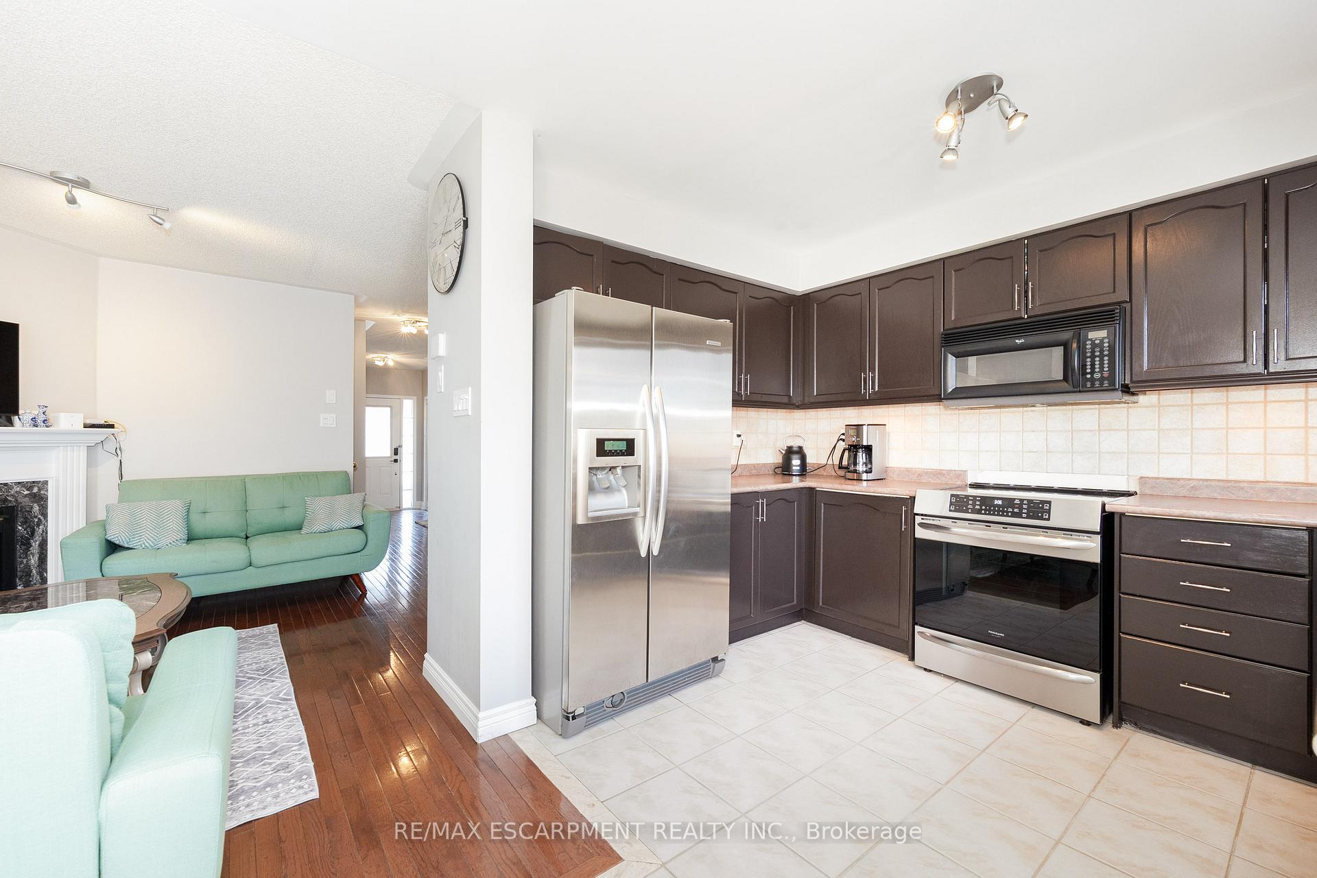 Photo 19 of 5225 Thornburn Drive, Burlington, Uptown — HOMEH