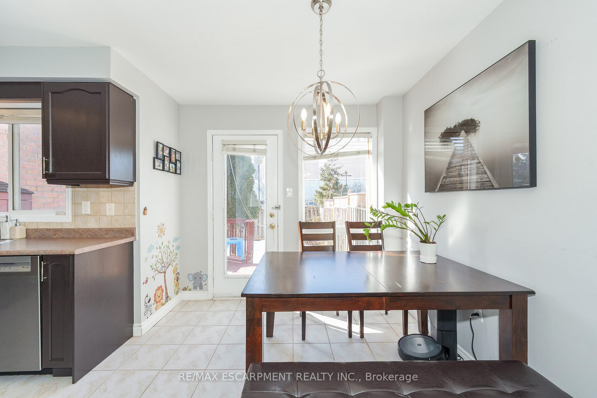 Photo 20 of 5225 Thornburn Drive, Burlington, Uptown — HOMEH