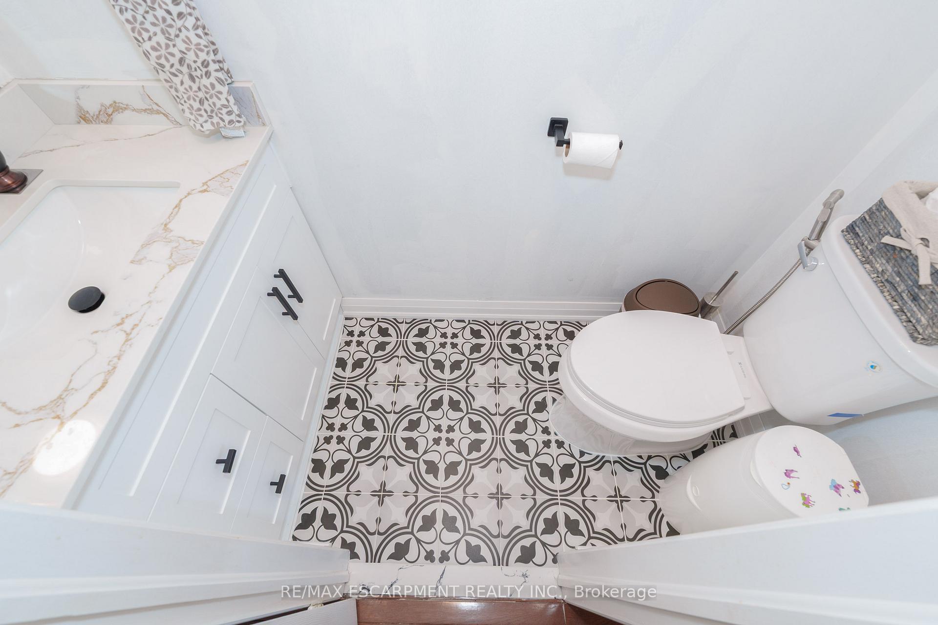 Photo 22 of 5225 Thornburn Drive, Burlington, Uptown — HOMEH