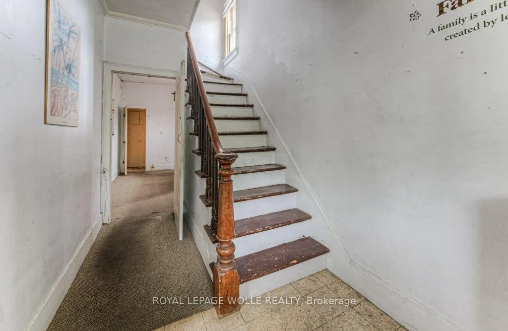 Photo 6 of 28 Allen Street E, Waterloo — HOMEH