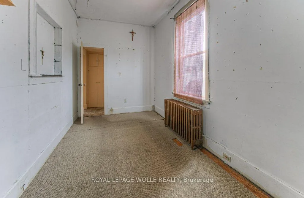 Photo 7 of 28 Allen Street E, Waterloo — HOMEH