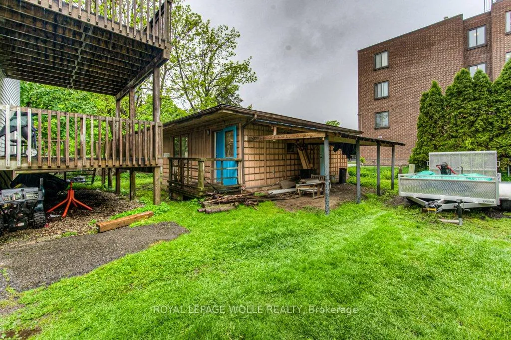 Photo 11 of 28 Allen Street E, Waterloo — HOMEH