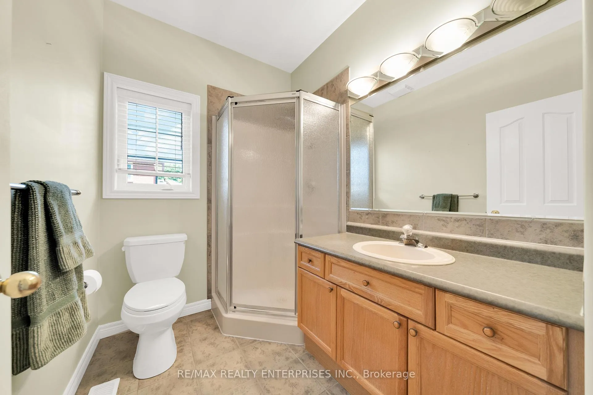 Photo 27 of 240 Chesley Street, Hamilton, Sheldon — HOMEH