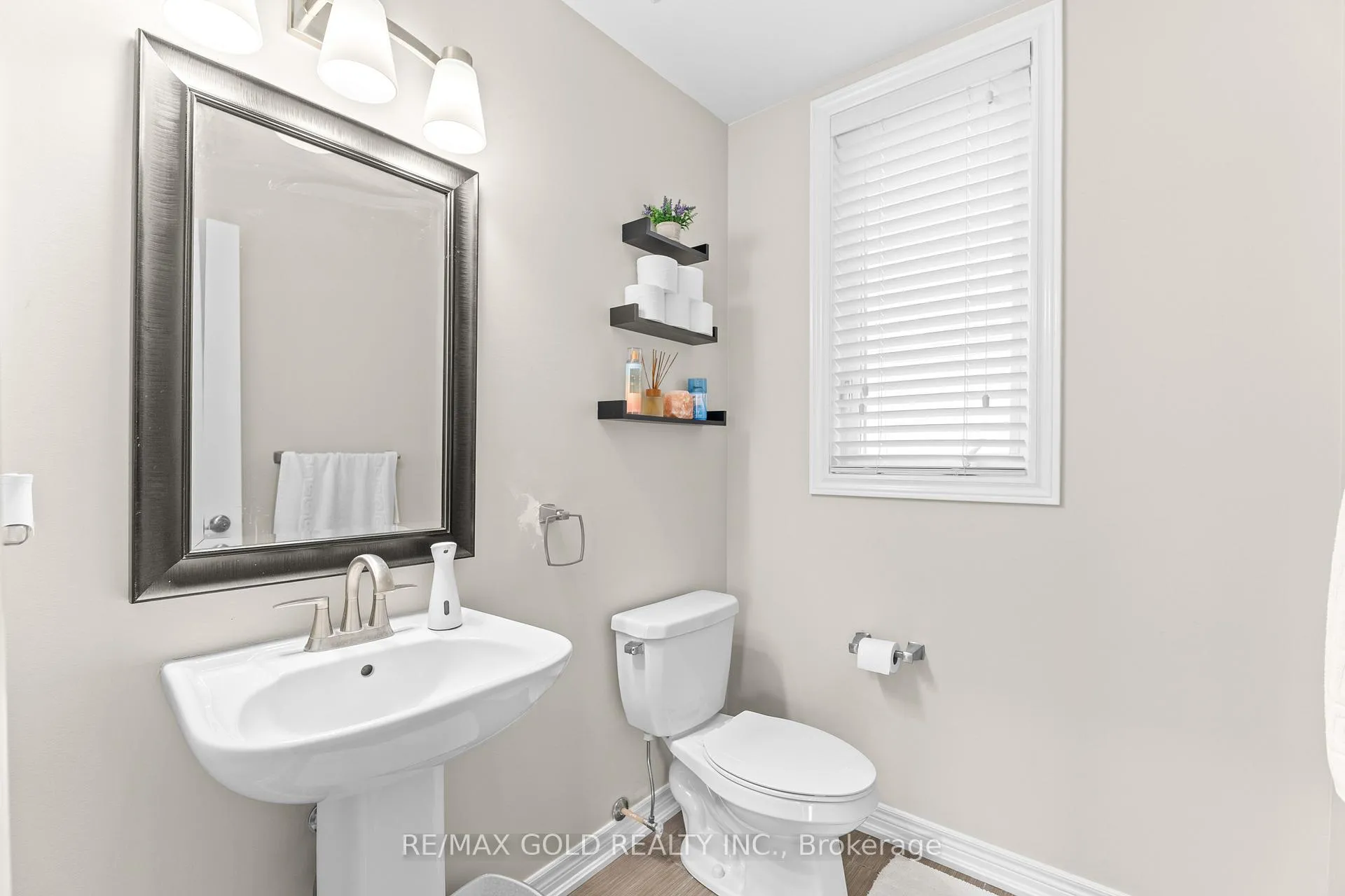 Photo 22 of 680 Armstrong Road, Shelburne — HOMEH