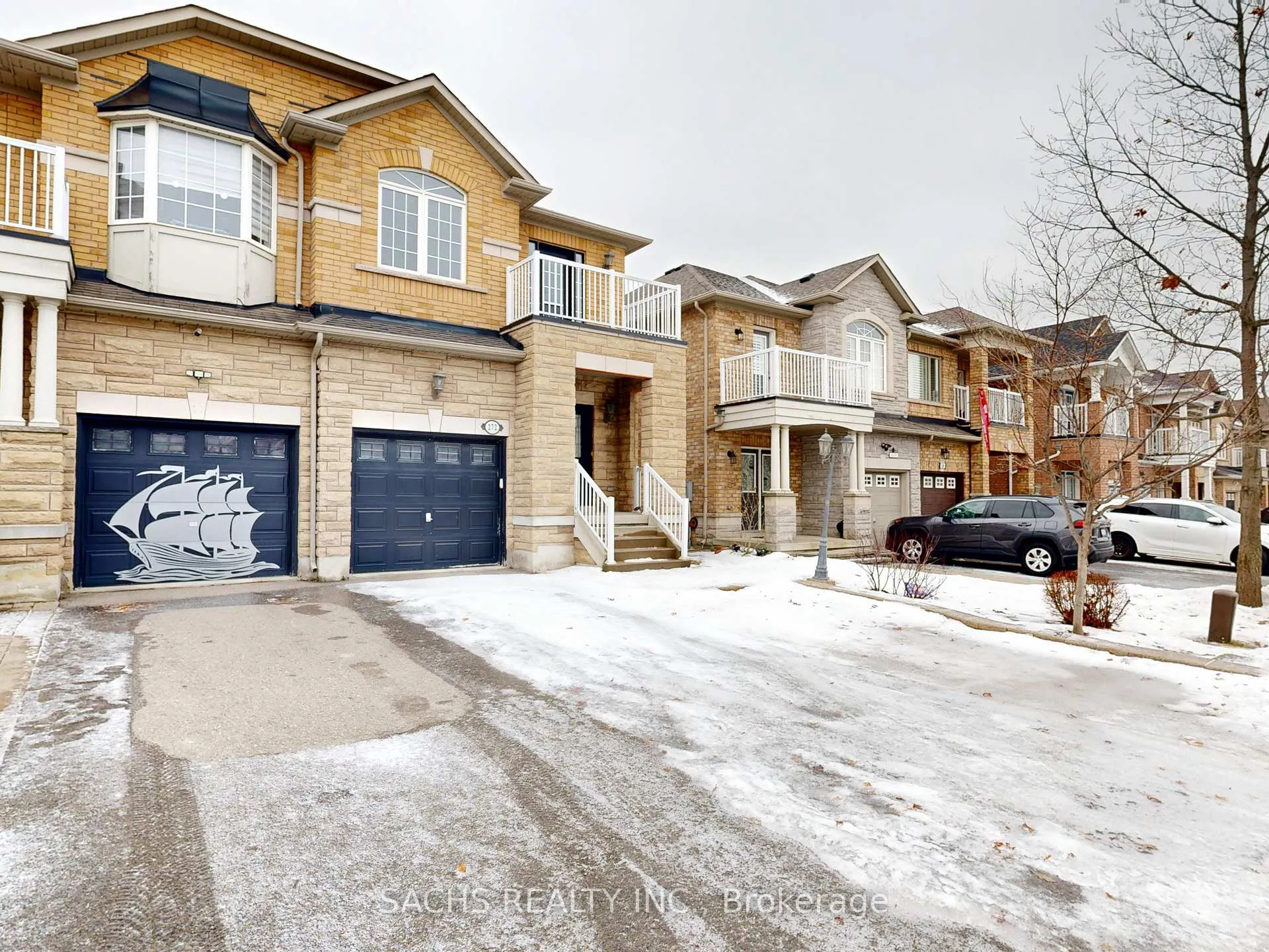 Photo 2 of 272 Lauderdale Drive, Vaughan, Patterson — HOMEH