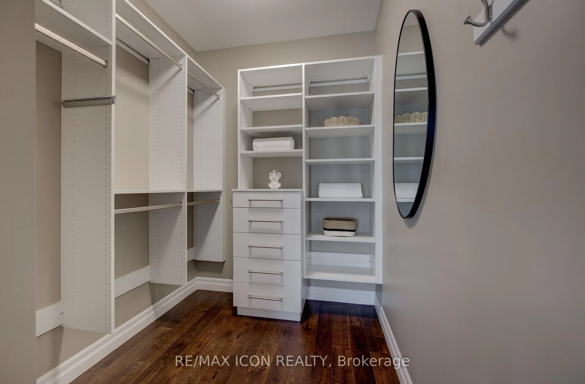 Photo 29 of Unit 13, 68 Cedar Street, Brant, Paris — HOMEH