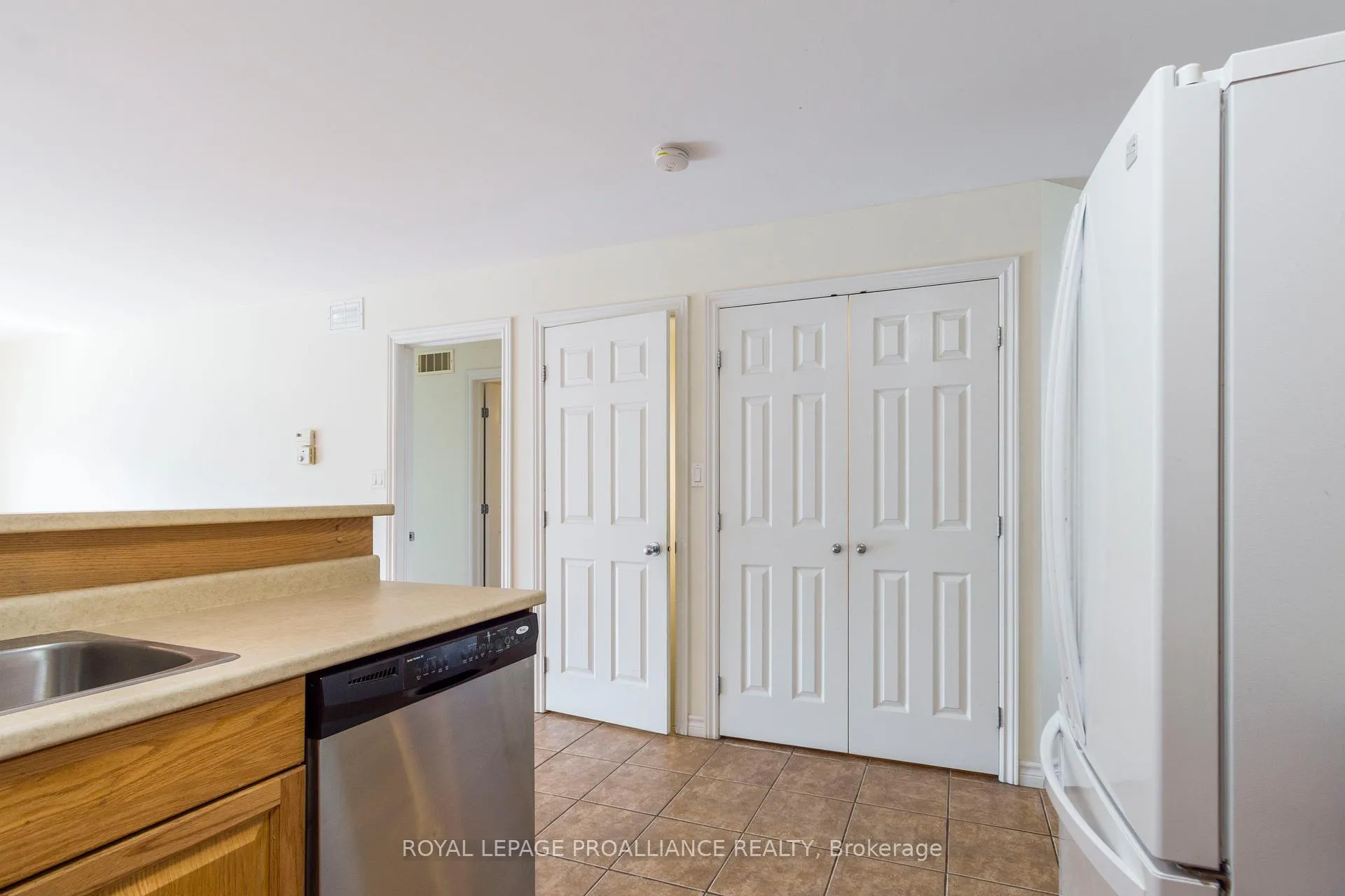 Photo 6 of 15D Gross Street, Brighton — HOMEH