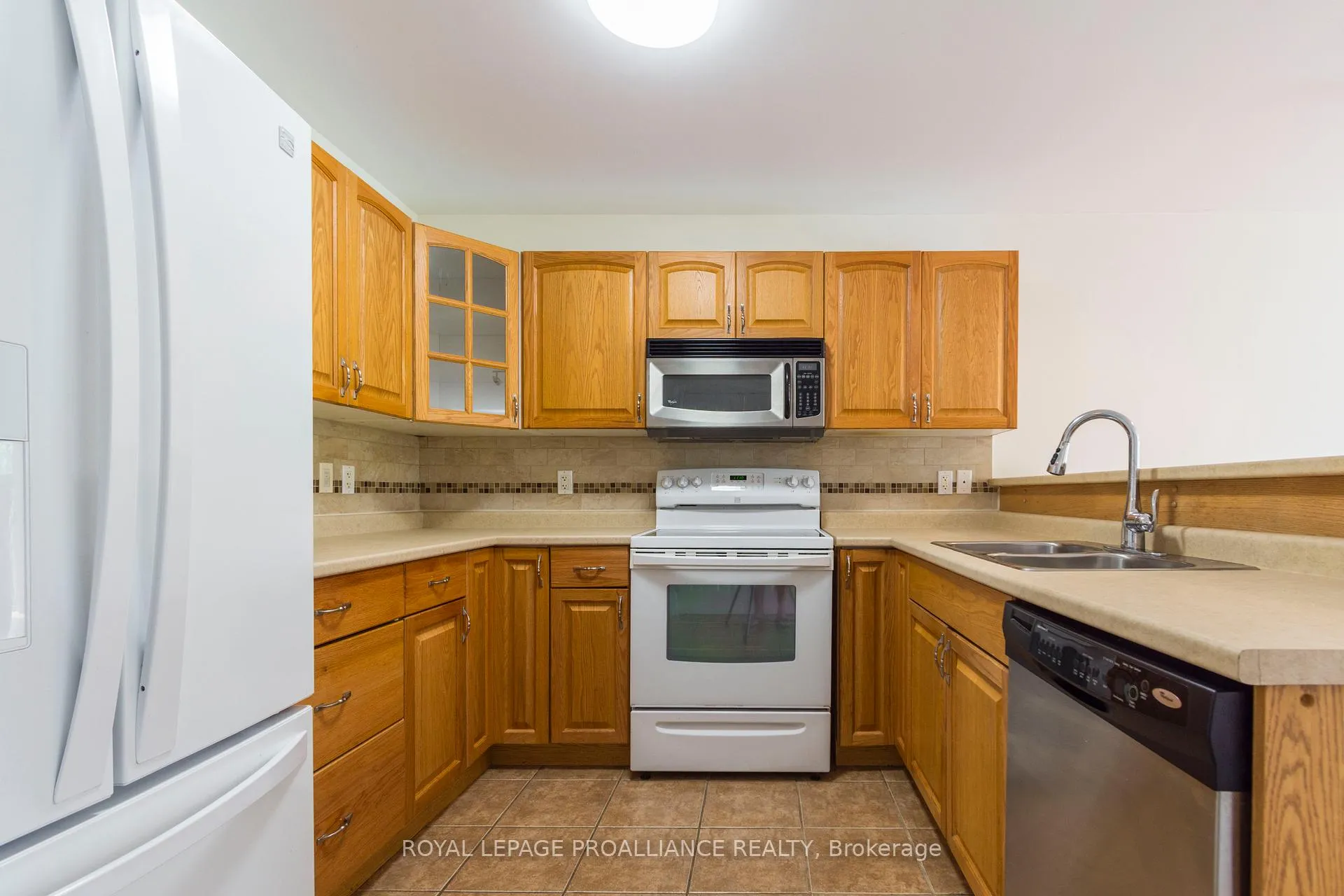 Photo 7 of 15D Gross Street, Brighton — HOMEH