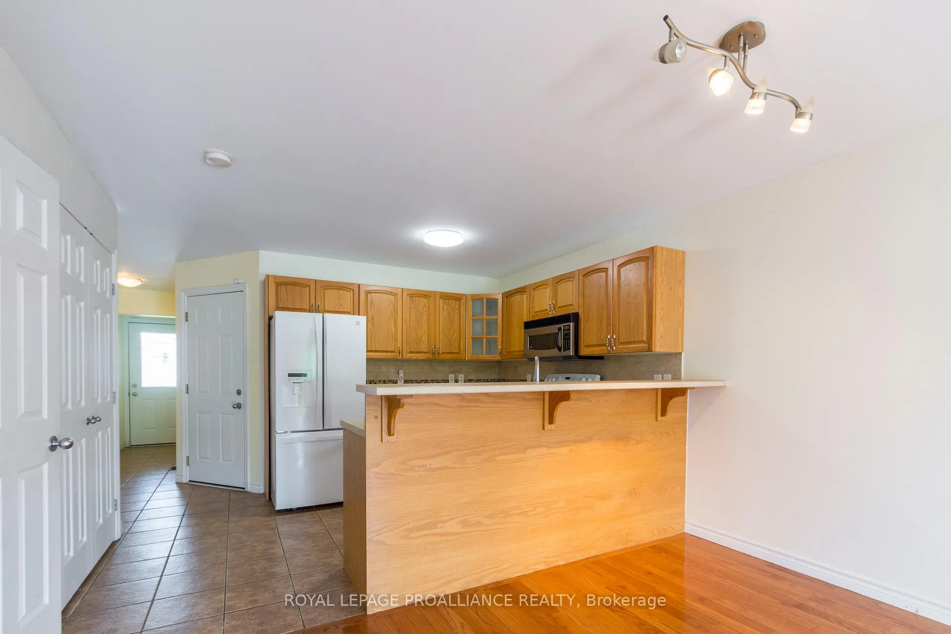 Photo 8 of 15D Gross Street, Brighton — HOMEH