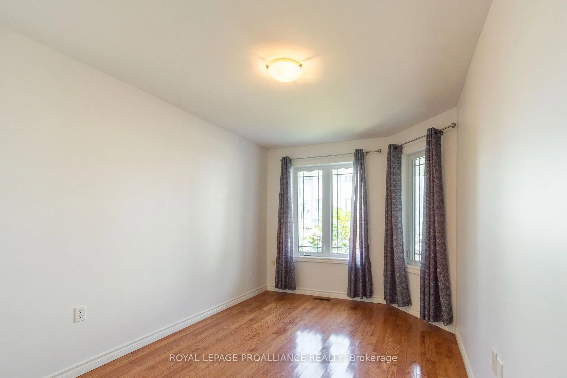 Photo 16 of 15D Gross Street, Brighton — HOMEH
