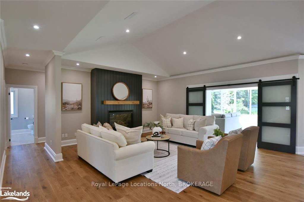 Photo 4 of 4 Laurel Boulevard, Collingwood — HOMEH
