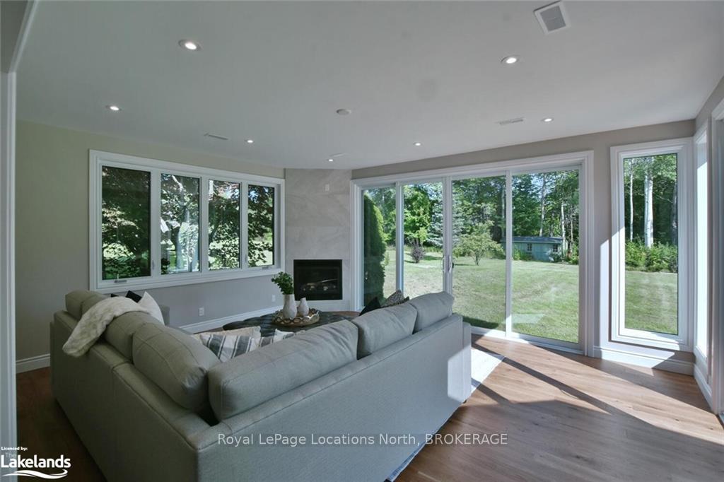 Photo 15 of 4 Laurel Boulevard, Collingwood — HOMEH