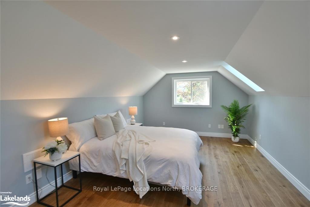 Photo 32 of 4 Laurel Boulevard, Collingwood — HOMEH