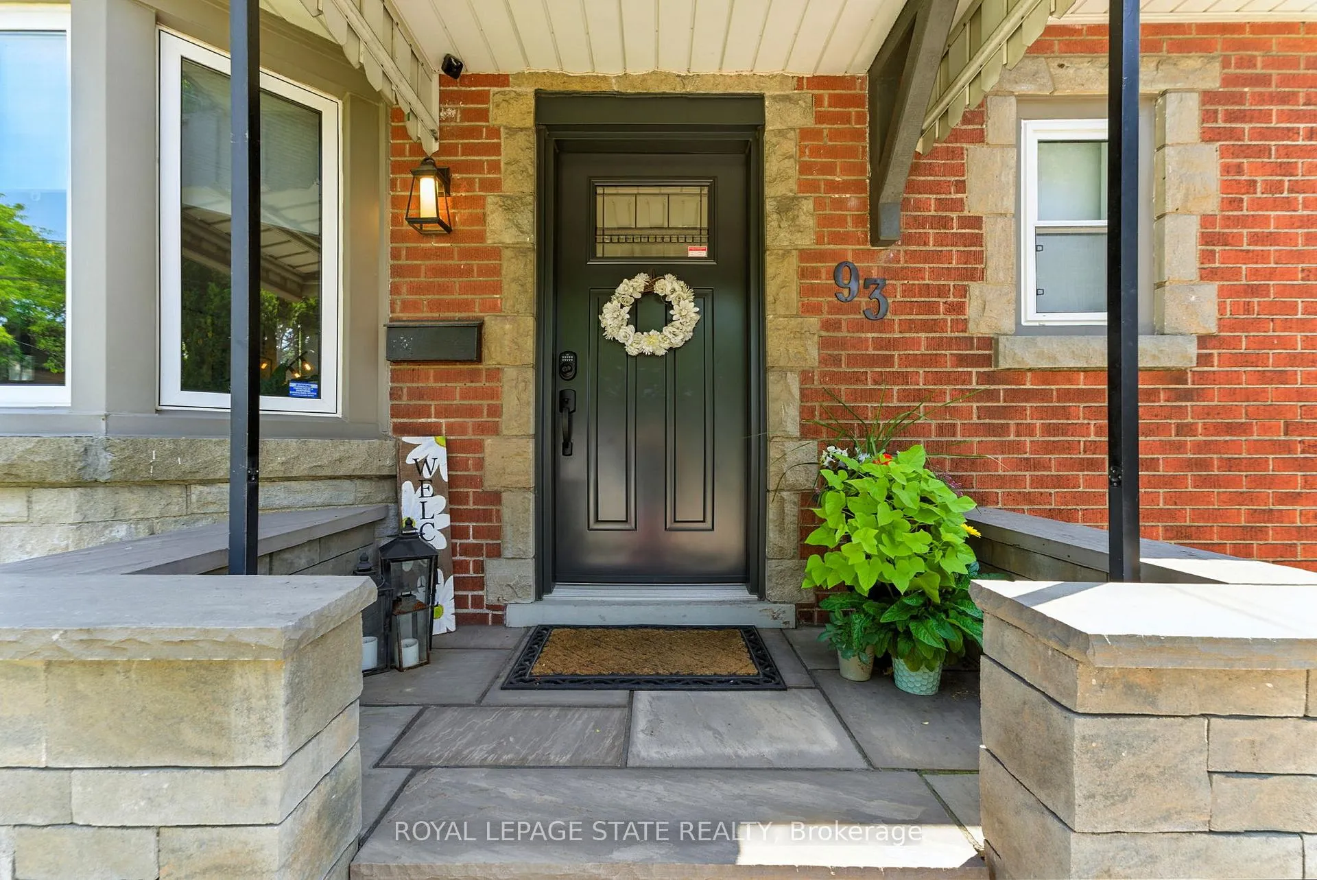 Photo 5 of 93 Highcliffe Avenue, Hamilton, Centremount — HOMEH