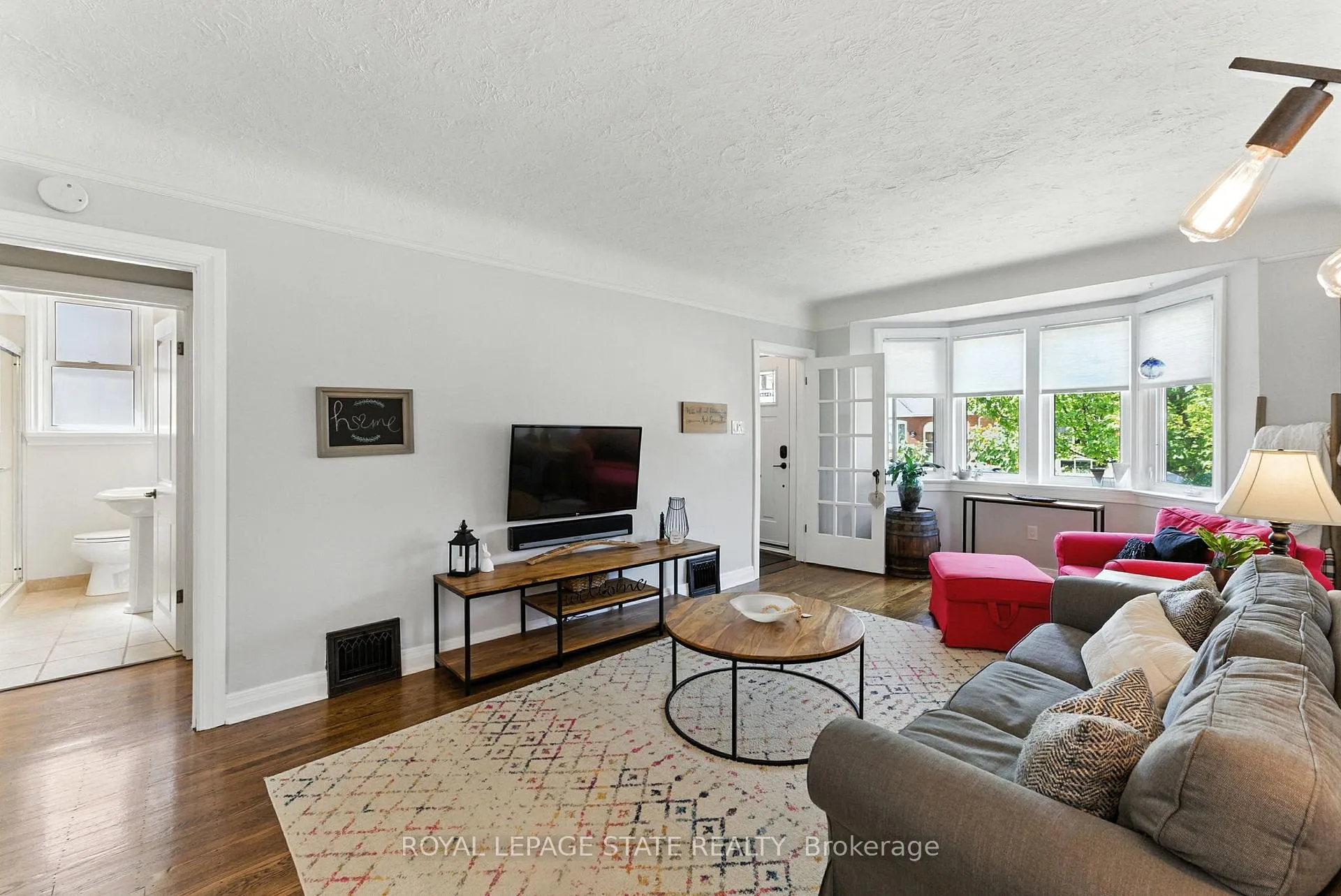 Photo 10 of 93 Highcliffe Avenue, Hamilton, Centremount — HOMEH