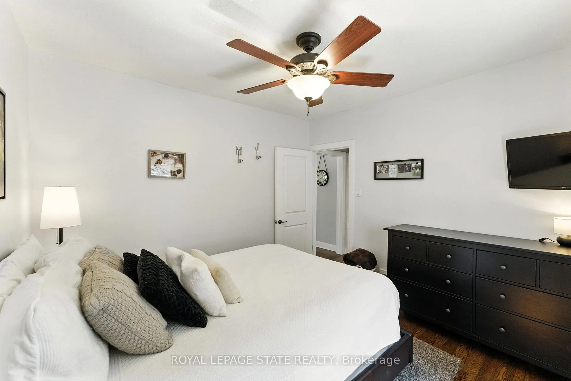 Photo 20 of 93 Highcliffe Avenue, Hamilton, Centremount — HOMEH