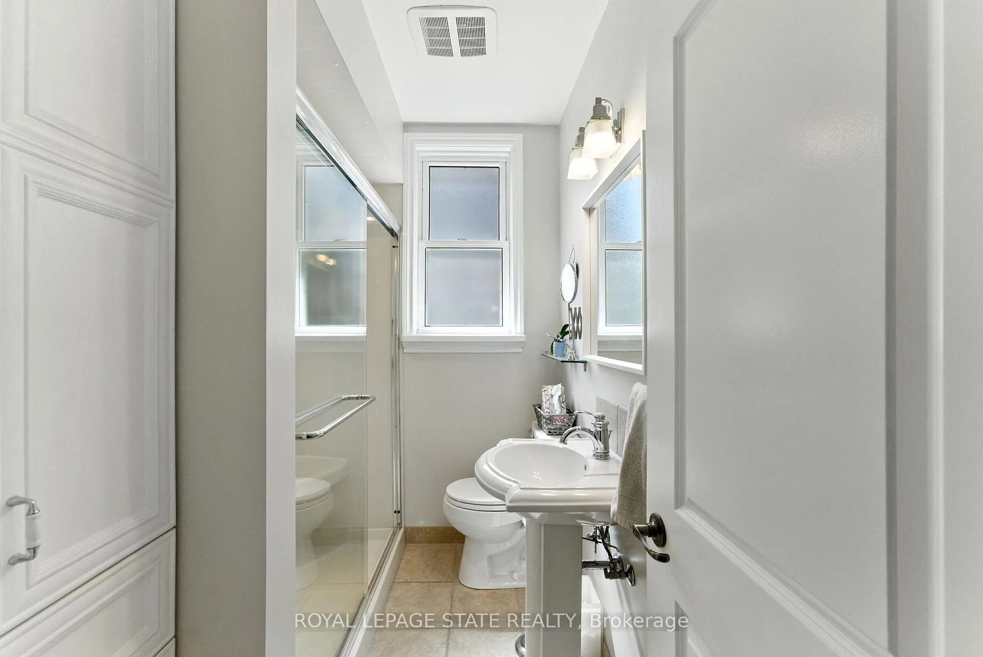 Photo 23 of 93 Highcliffe Avenue, Hamilton, Centremount — HOMEH