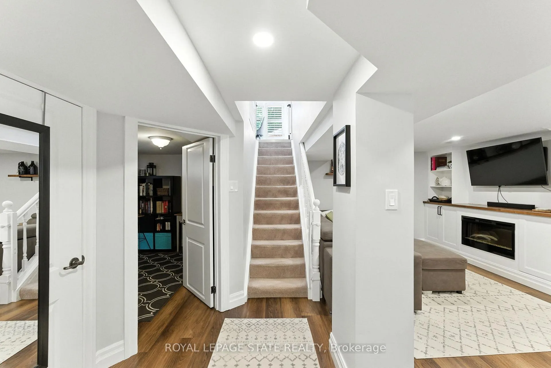 Photo 24 of 93 Highcliffe Avenue, Hamilton, Centremount — HOMEH