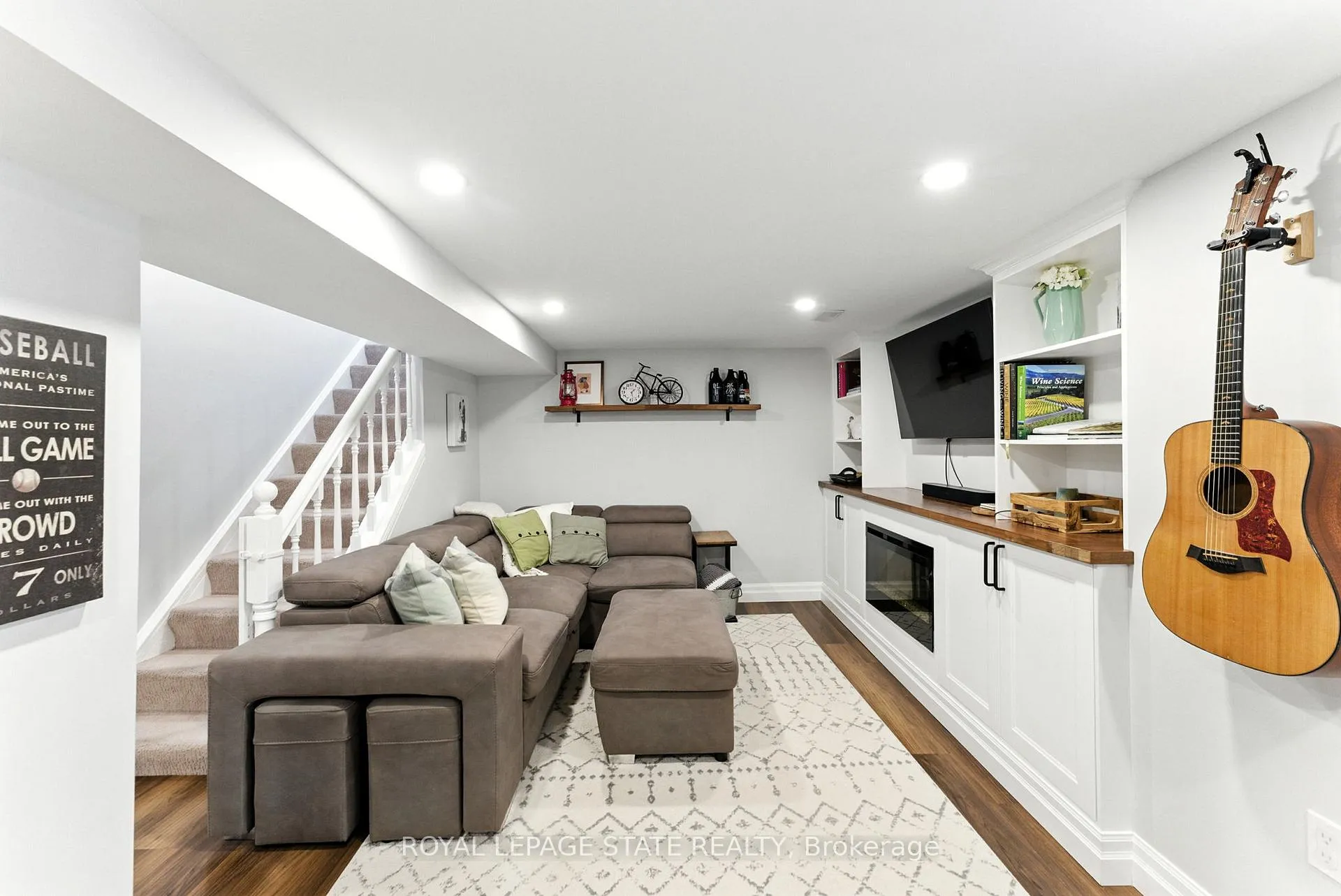 Photo 25 of 93 Highcliffe Avenue, Hamilton, Centremount — HOMEH
