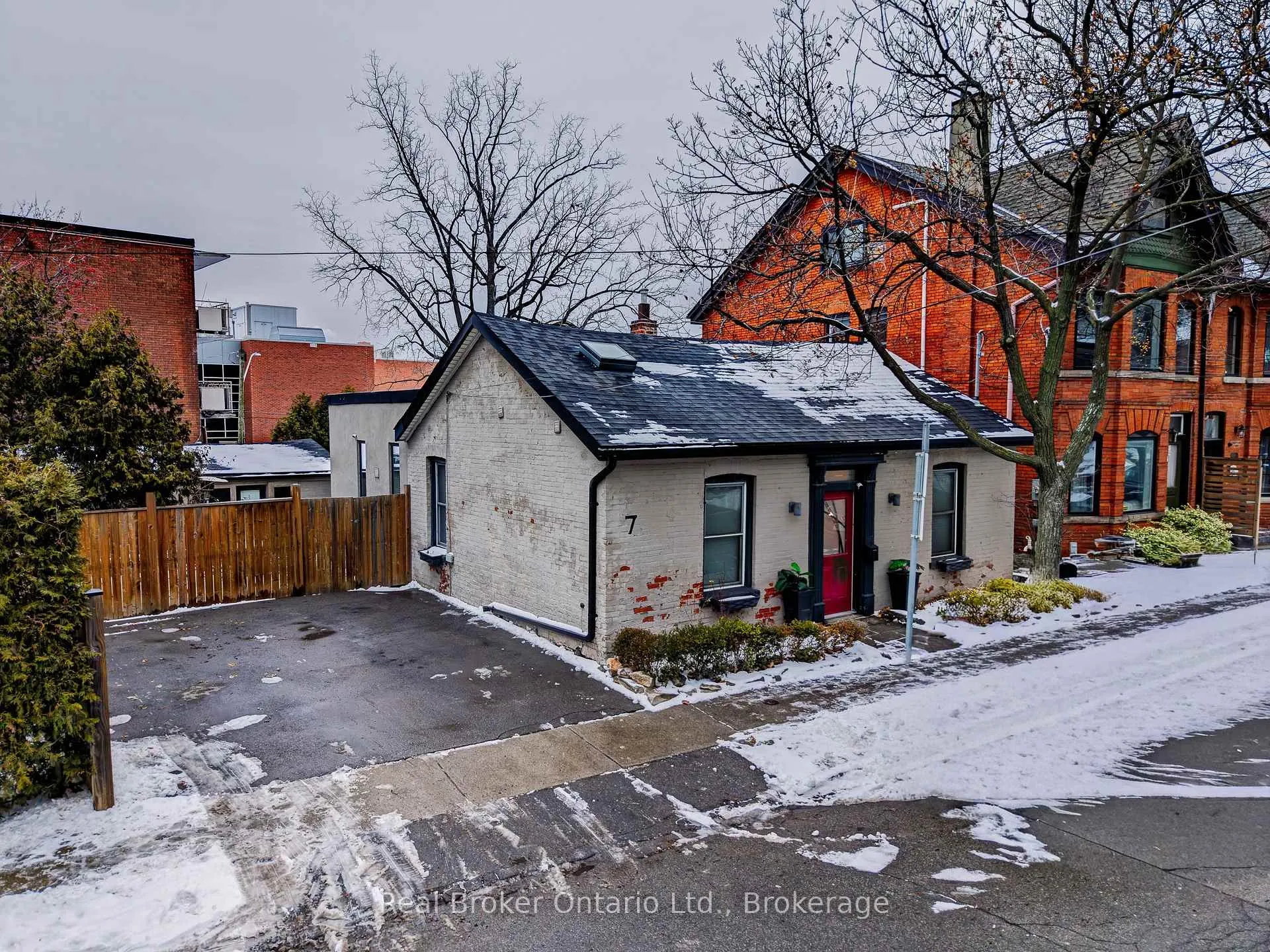 Photo 28 of 7 Foster Street, Hamilton, Corktown — HOMEH