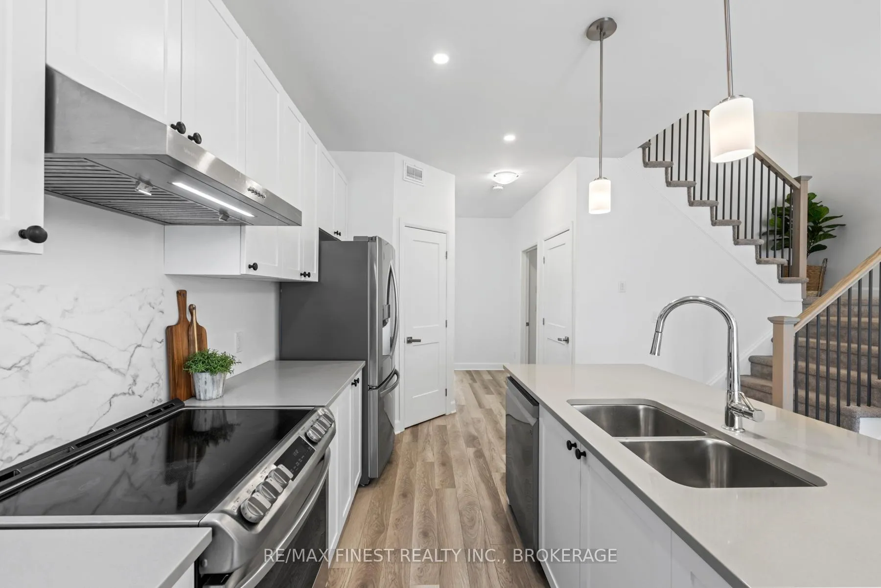 Photo 17 of 1540 Davenport Crescent, Kingston, City Northwest — HOMEH
