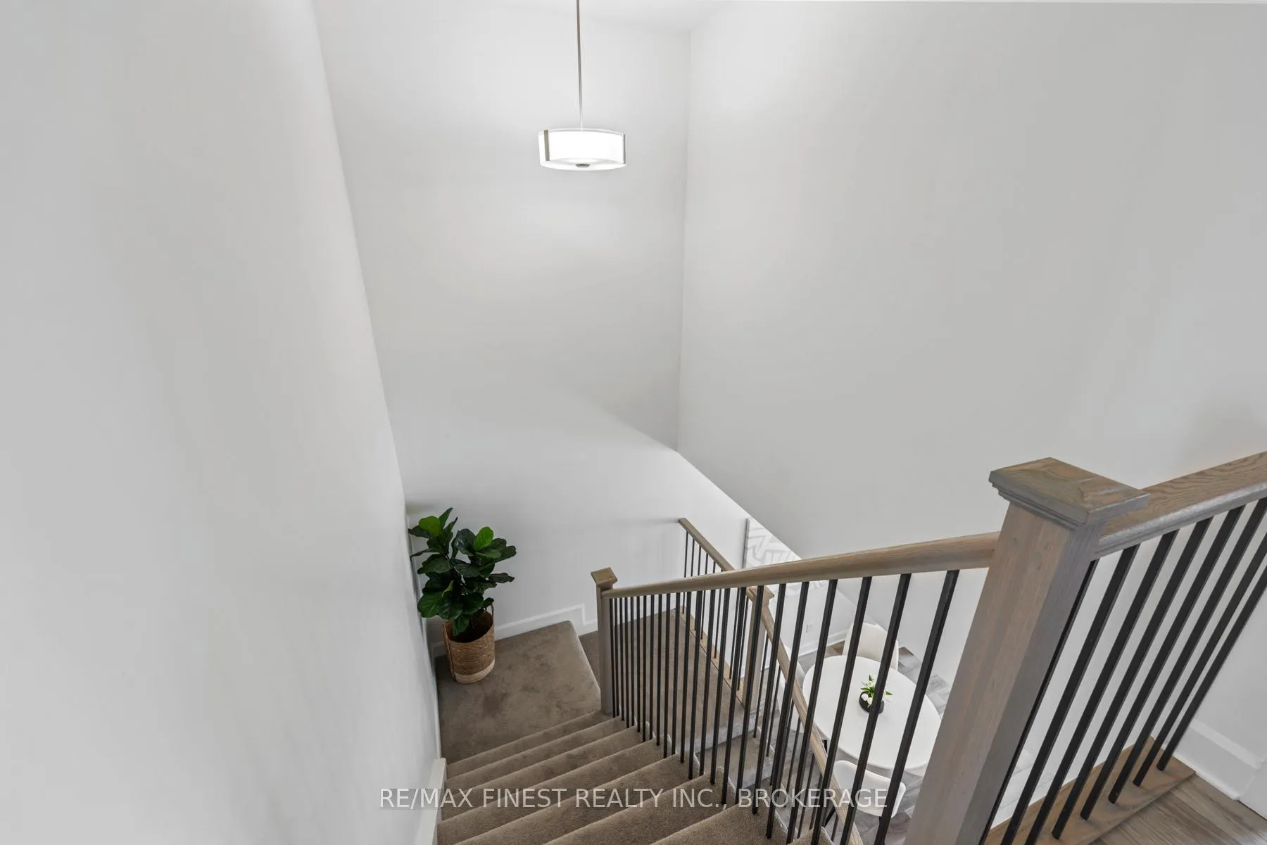 Photo 27 of 1540 Davenport Crescent, Kingston, City Northwest — HOMEH