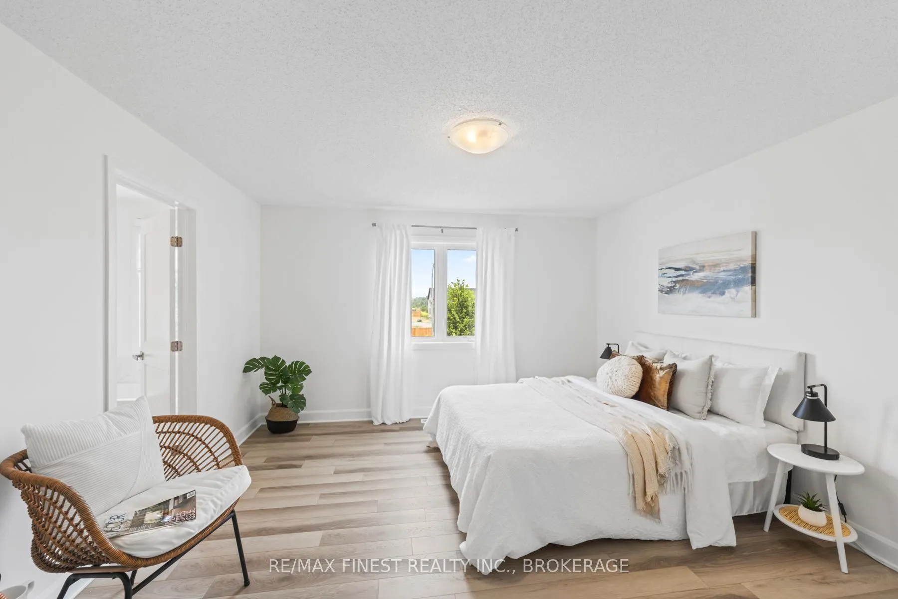 Photo 29 of 1540 Davenport Crescent, Kingston, City Northwest — HOMEH