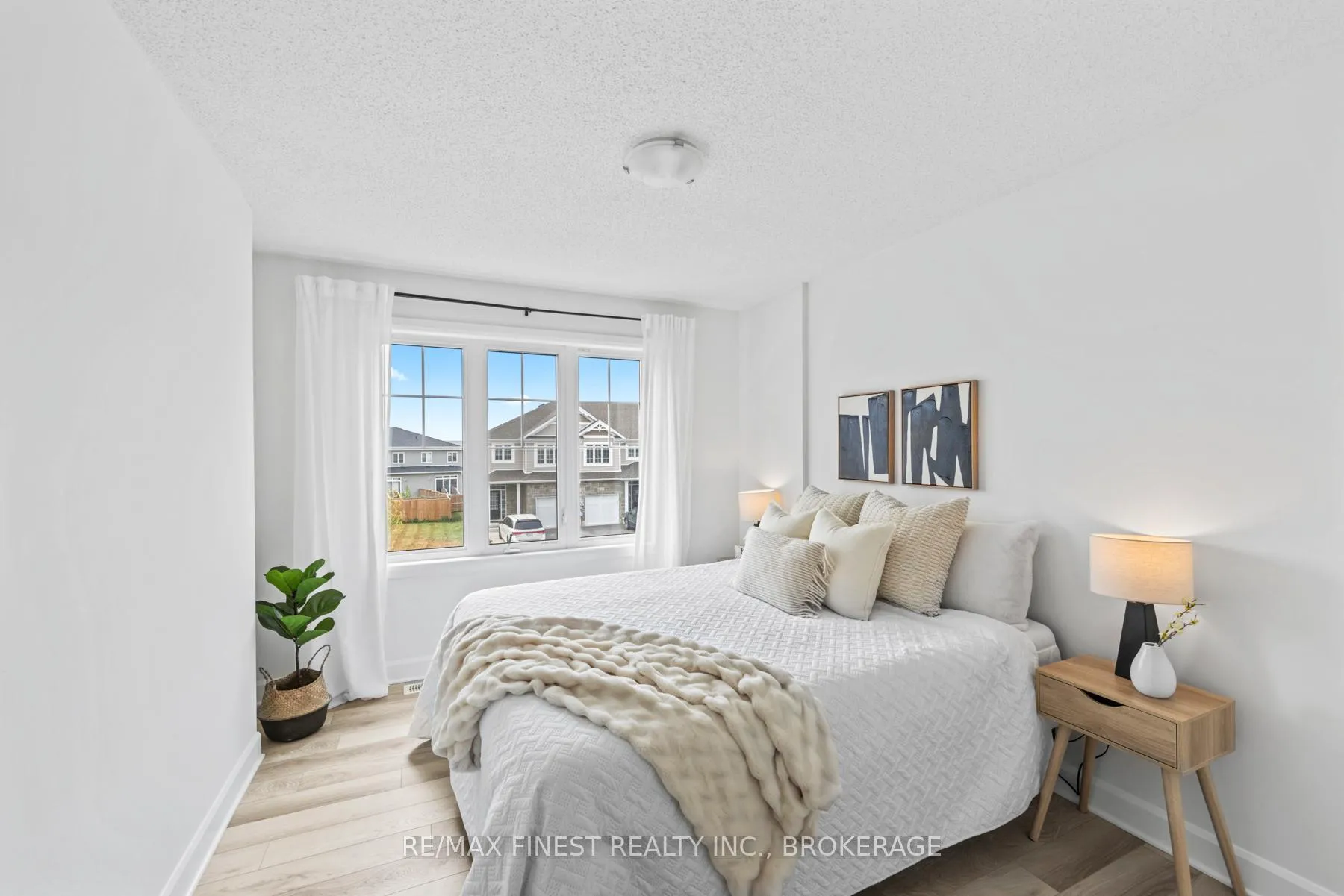 Photo 39 of 1540 Davenport Crescent, Kingston, City Northwest — HOMEH