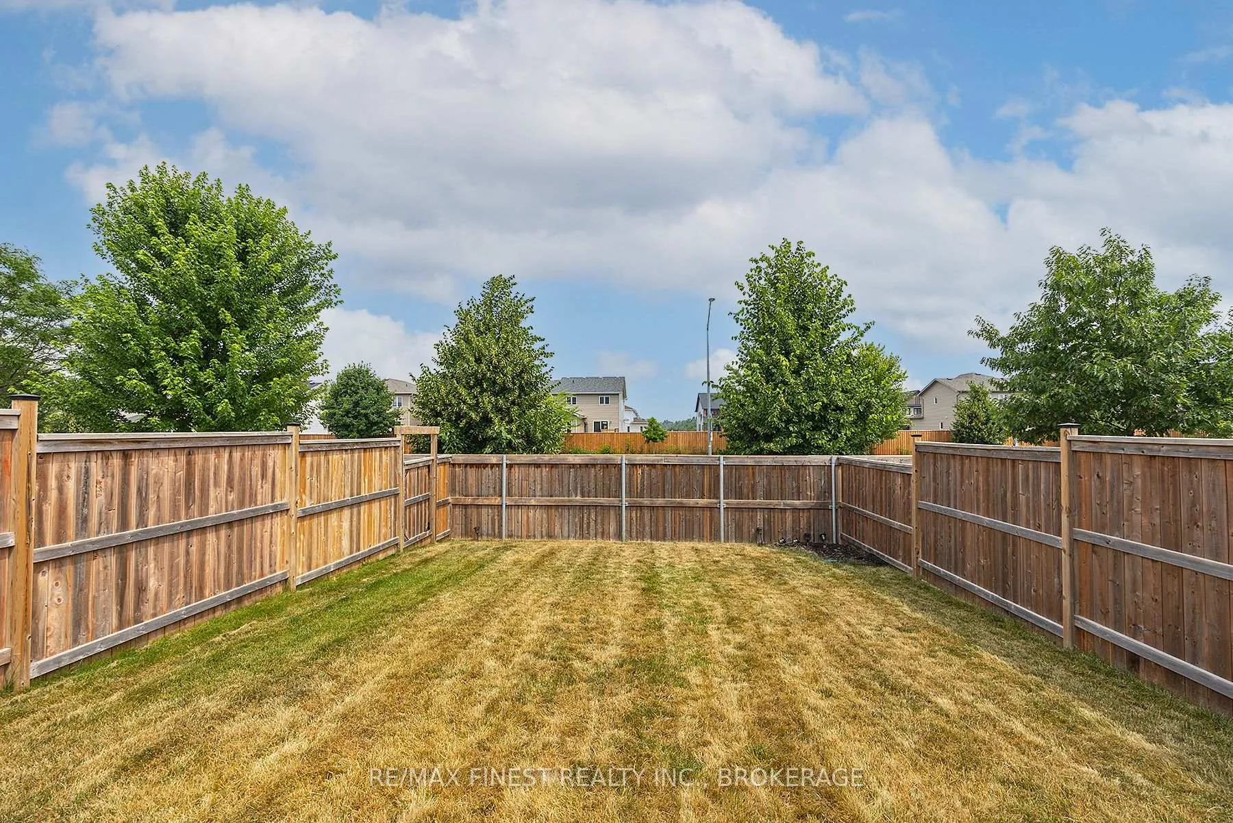 Photo 49 of 1540 Davenport Crescent, Kingston, City Northwest — HOMEH