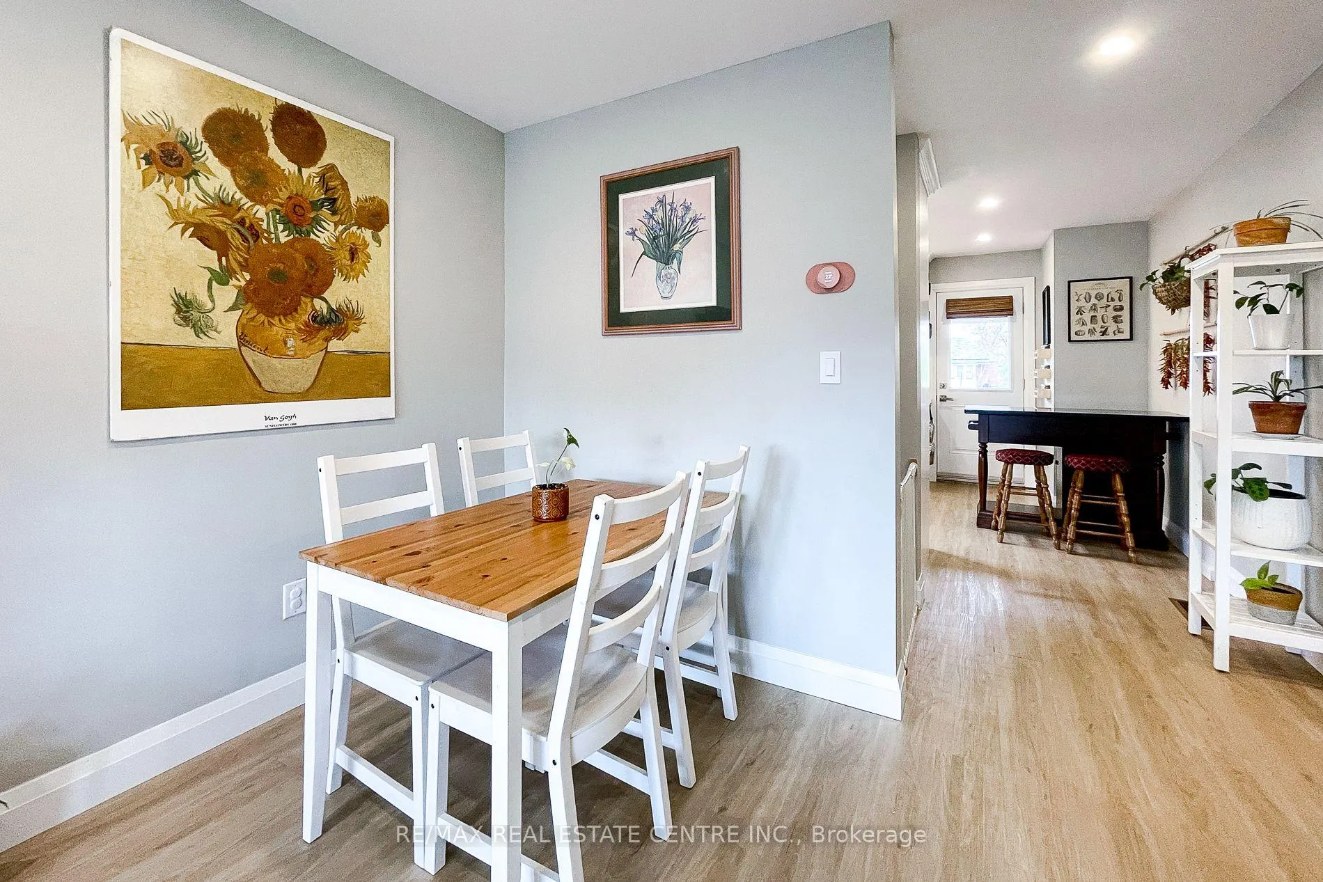 Photo 13 of 112 Tragina Avenue S, Hamilton, Bartonville — HOMEH