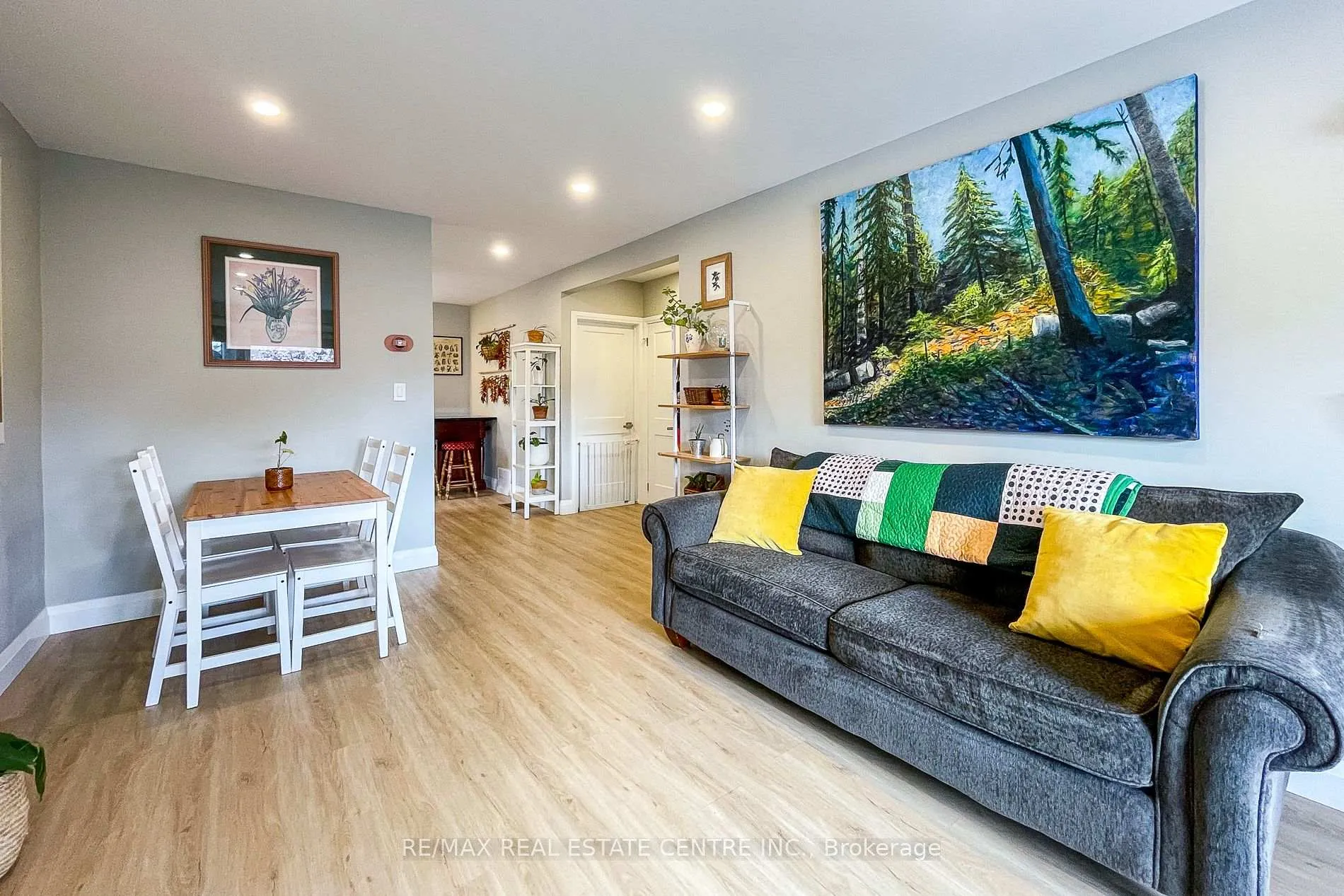 Photo 15 of 112 Tragina Avenue S, Hamilton, Bartonville — HOMEH