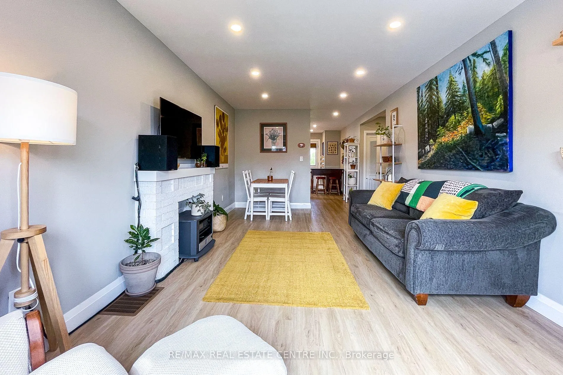 Photo 18 of 112 Tragina Avenue S, Hamilton, Bartonville — HOMEH