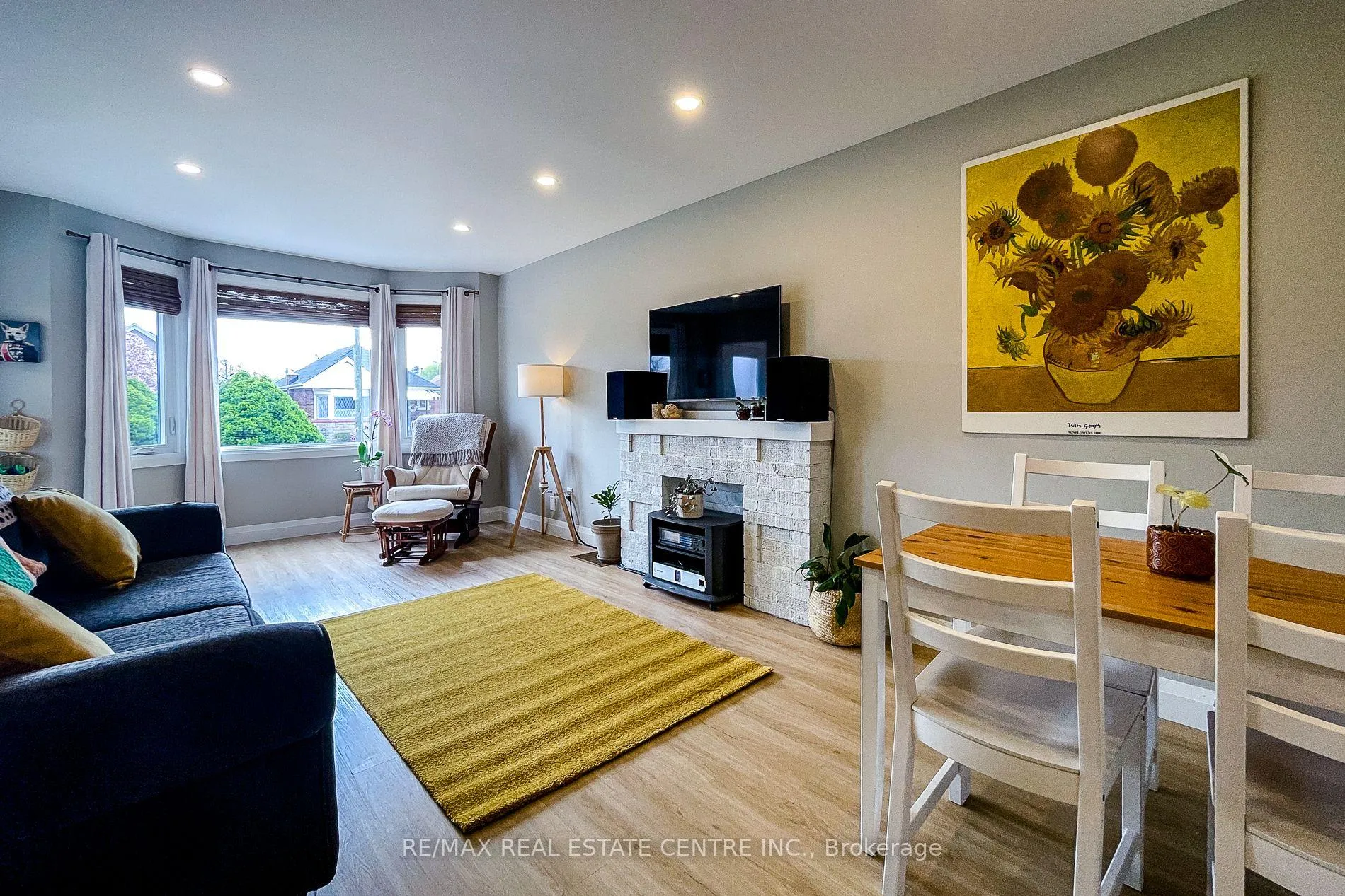 Photo 19 of 112 Tragina Avenue S, Hamilton, Bartonville — HOMEH