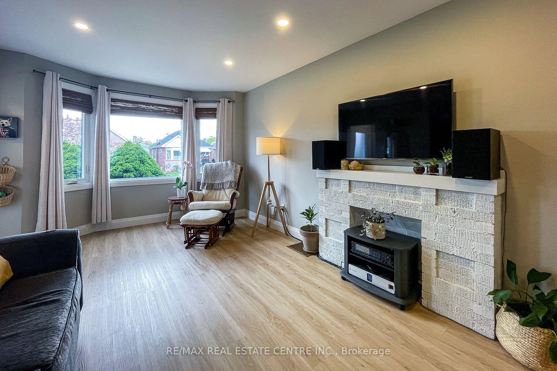 Photo 21 of 112 Tragina Avenue S, Hamilton, Bartonville — HOMEH