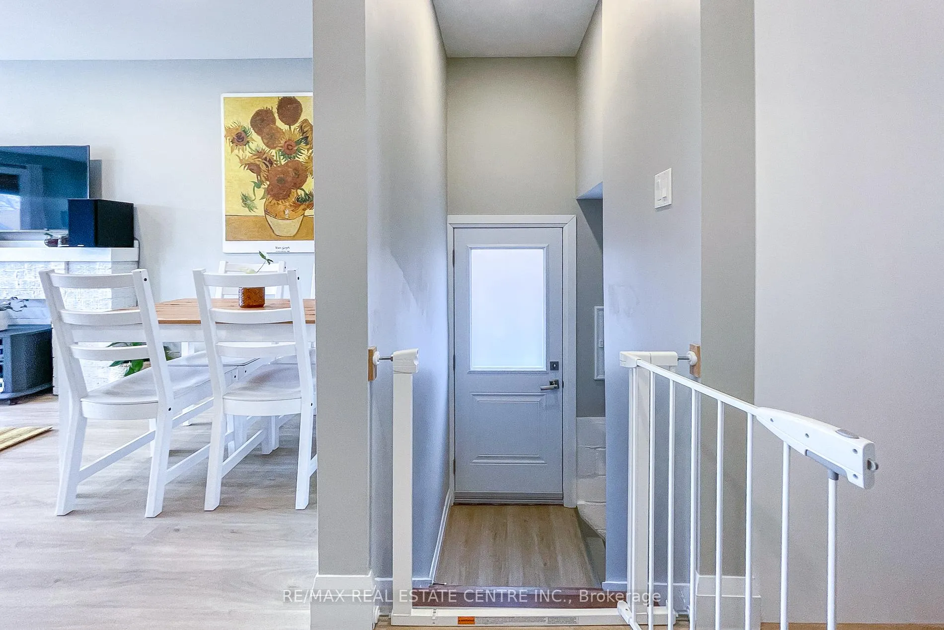 Photo 33 of 112 Tragina Avenue S, Hamilton, Bartonville — HOMEH