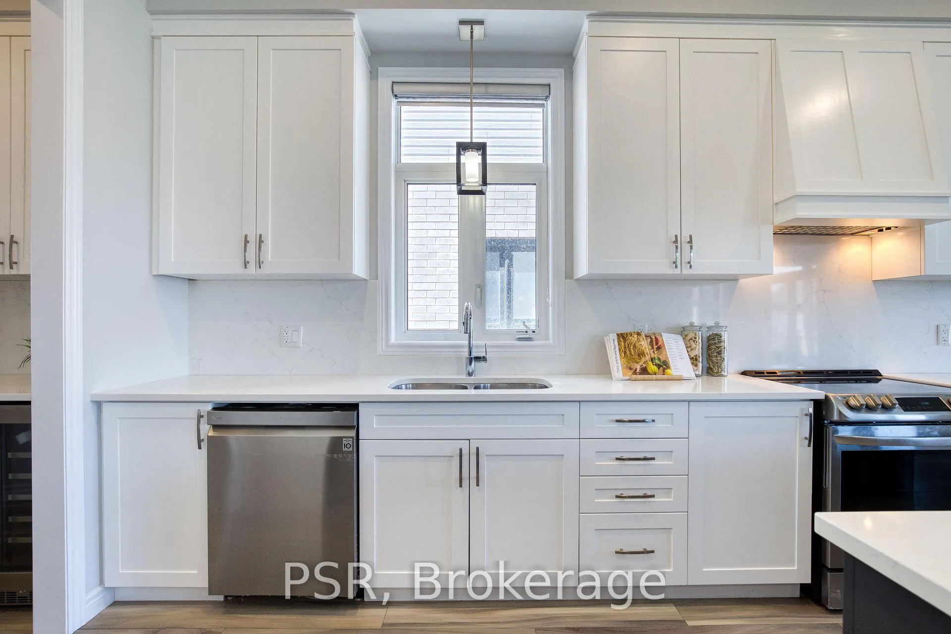 Photo 7 of 80 Arlington Parkway, Brant, Paris — HOMEH