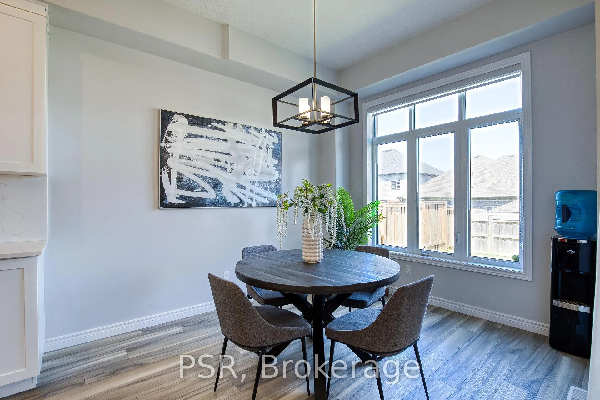 Photo 12 of 80 Arlington Parkway, Brant, Paris — HOMEH