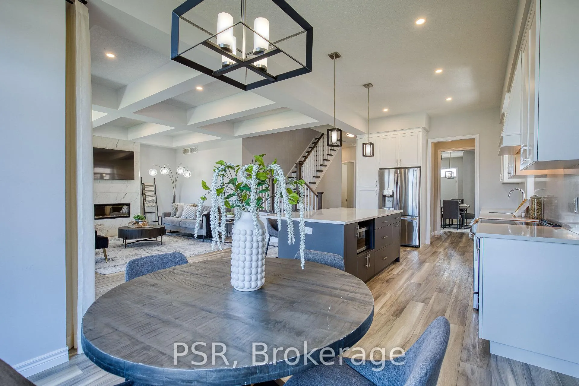 Photo 13 of 80 Arlington Parkway, Brant, Paris — HOMEH