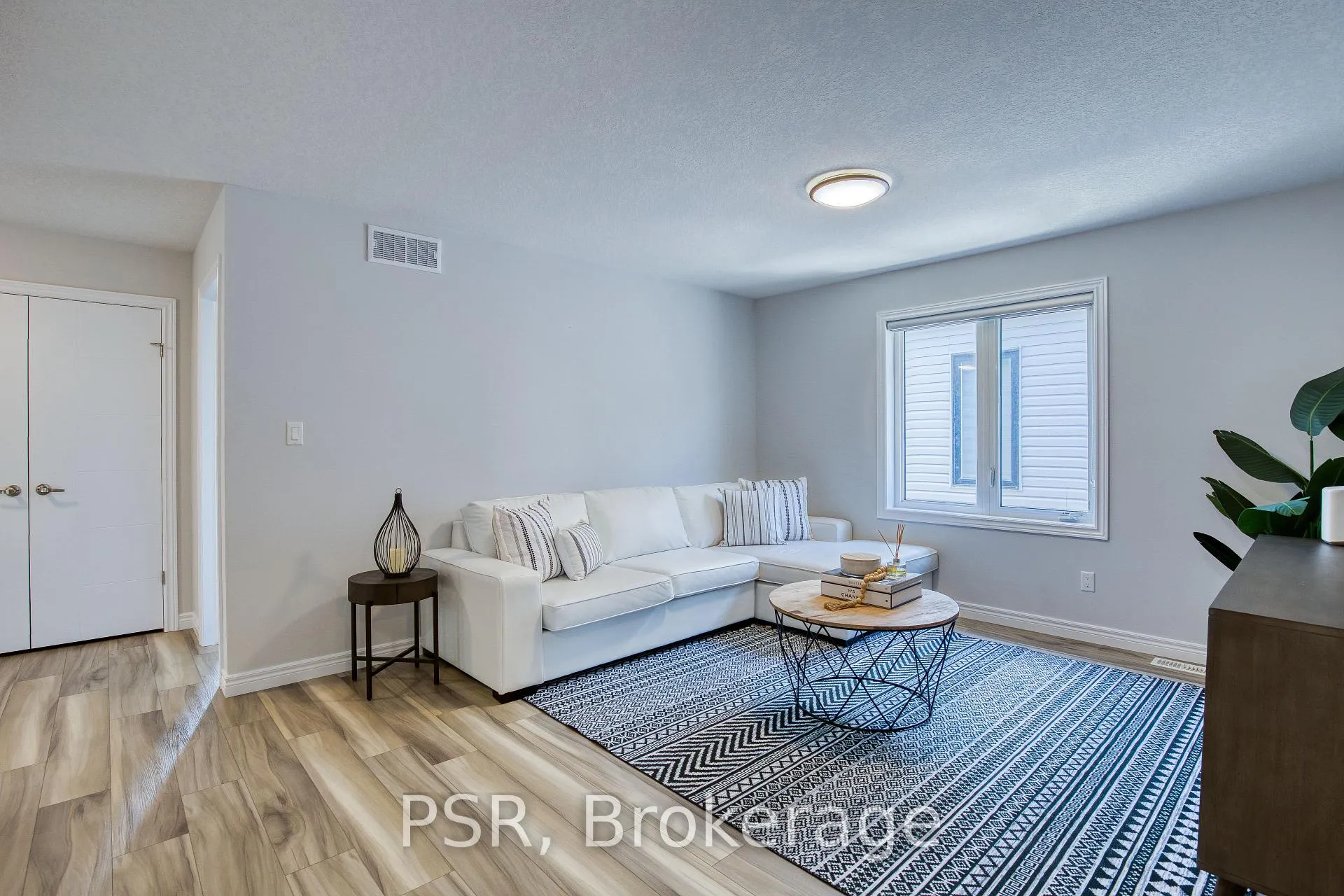 Photo 25 of 80 Arlington Parkway, Brant, Paris — HOMEH