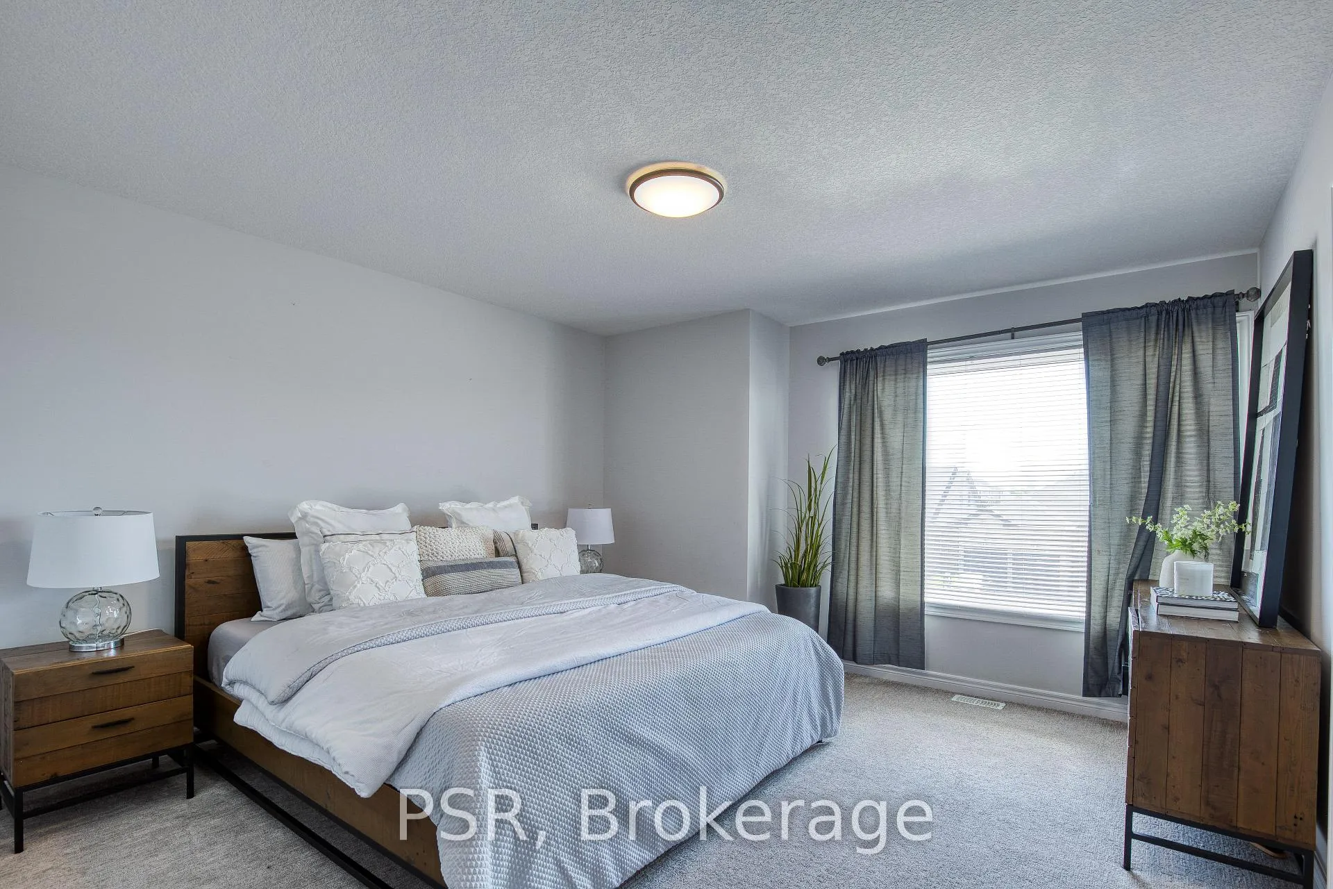 Photo 39 of 80 Arlington Parkway, Brant, Paris — HOMEH