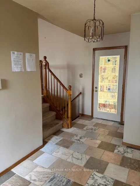 Photo 2 of 48 Seaton Place Drive, Hamilton, Stoney Creek — HOMEH