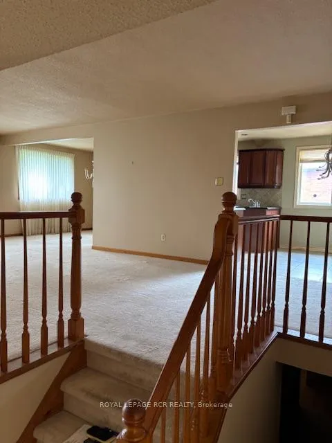 Photo 14 of 48 Seaton Place Drive, Hamilton, Stoney Creek — HOMEH