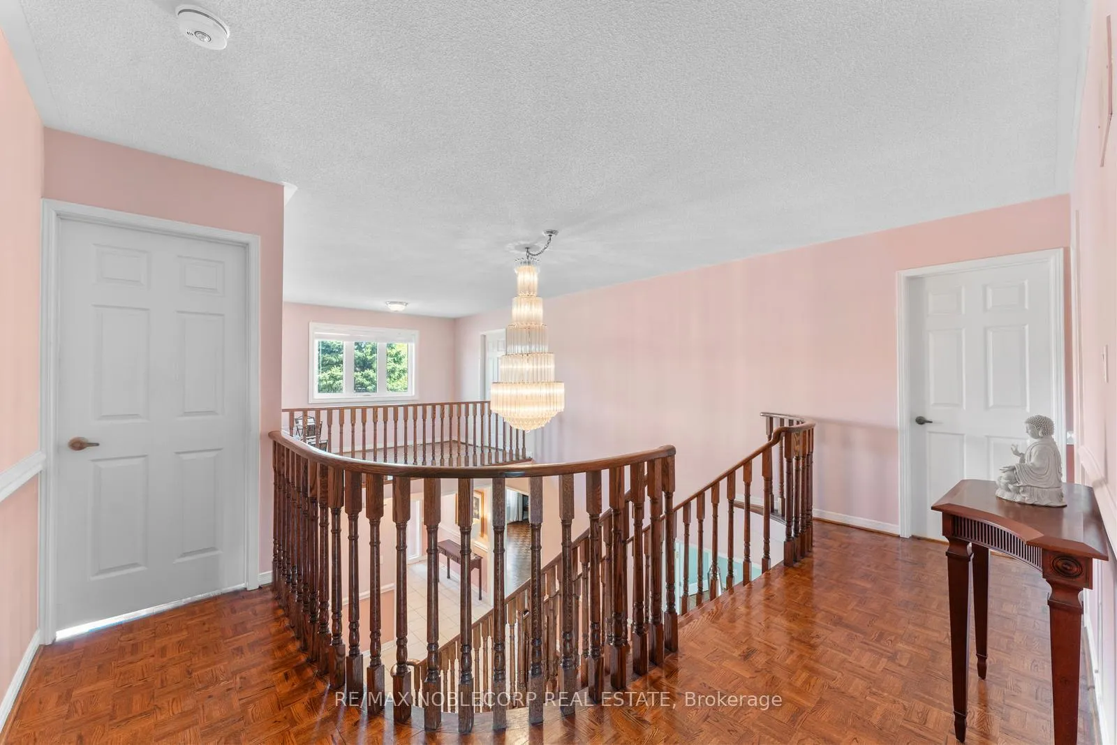 Photo 24 of 19 Castlehill Road, Vaughan, Maple — HOMEH
