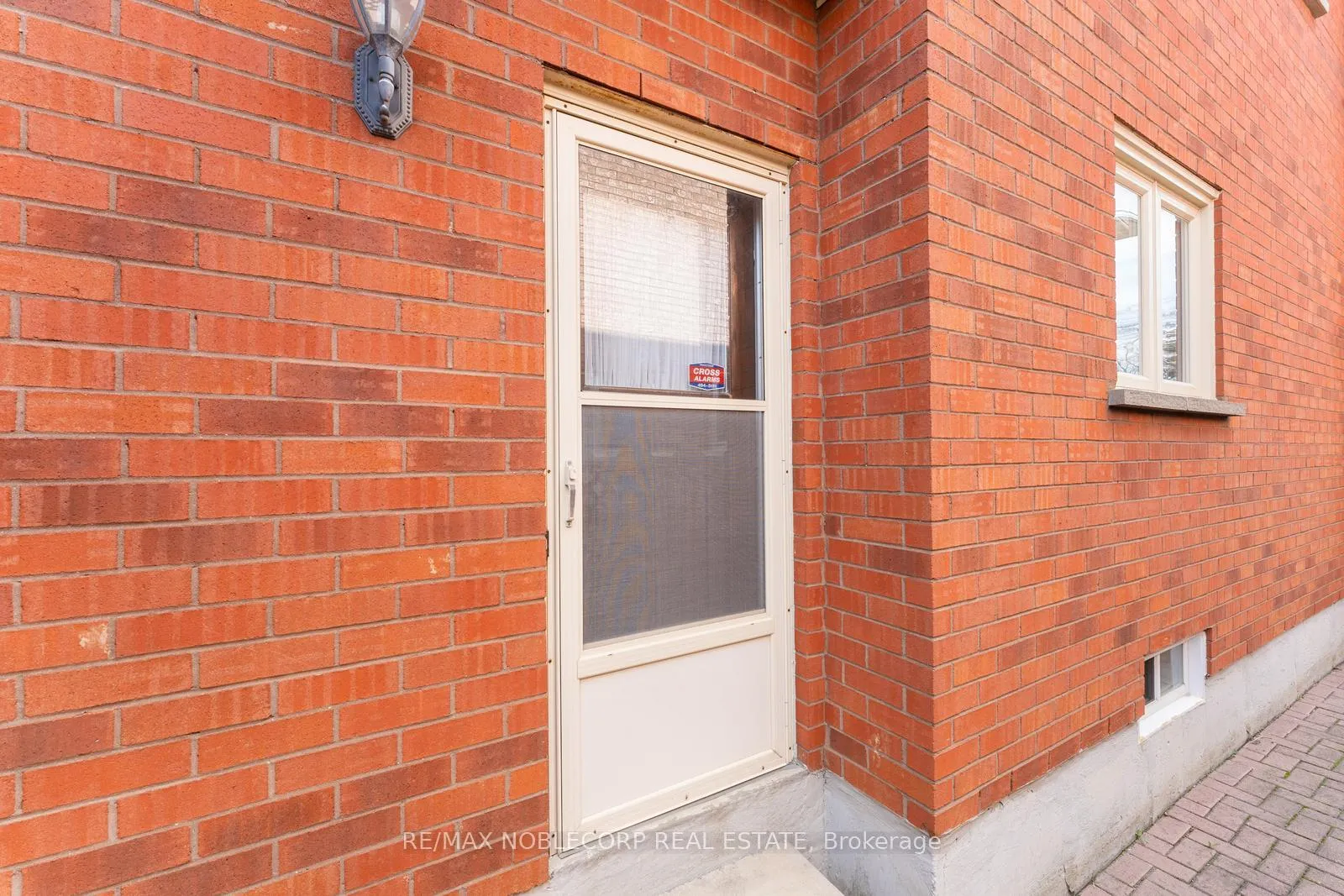 Photo 43 of 19 Castlehill Road, Vaughan, Maple — HOMEH